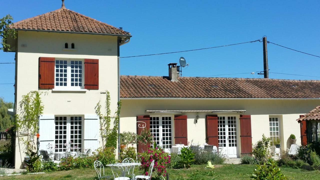 Le Savoir Vivre Bonnes (Charente) Exterior photo