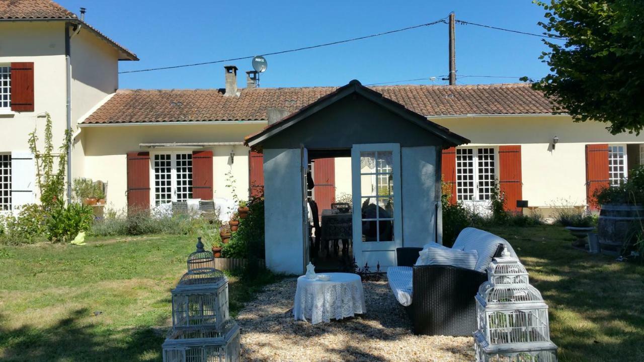 Le Savoir Vivre Bonnes (Charente) Exterior photo