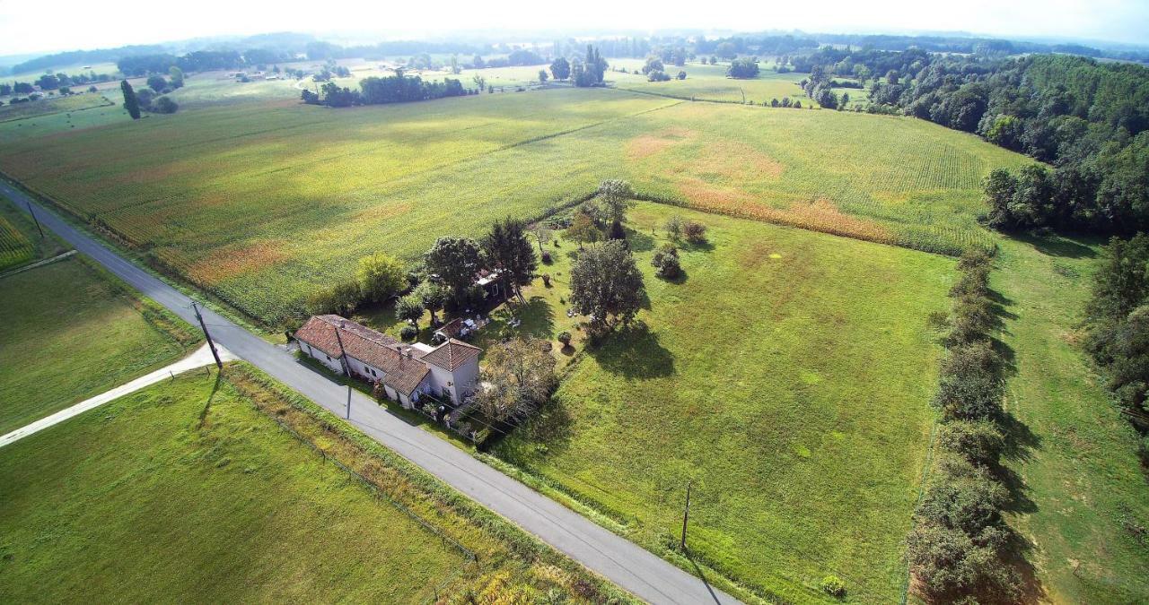 Le Savoir Vivre Bonnes (Charente) Exterior photo