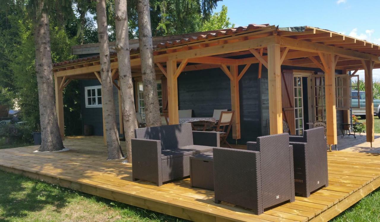 Le Savoir Vivre Bonnes (Charente) Exterior photo